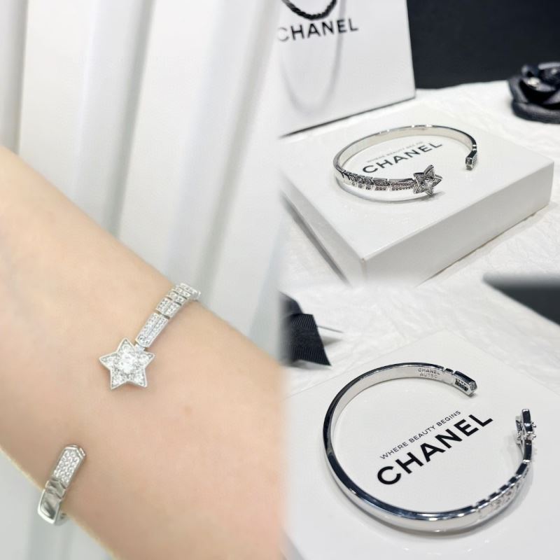 Ch**el bracelets